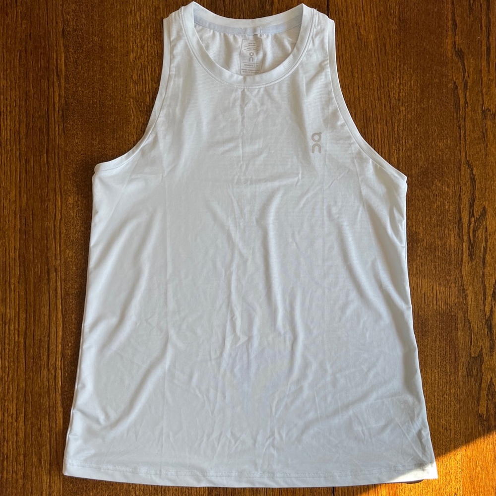 NWOT Women's OnRunning OnCloud Core Performance Tank top Artic